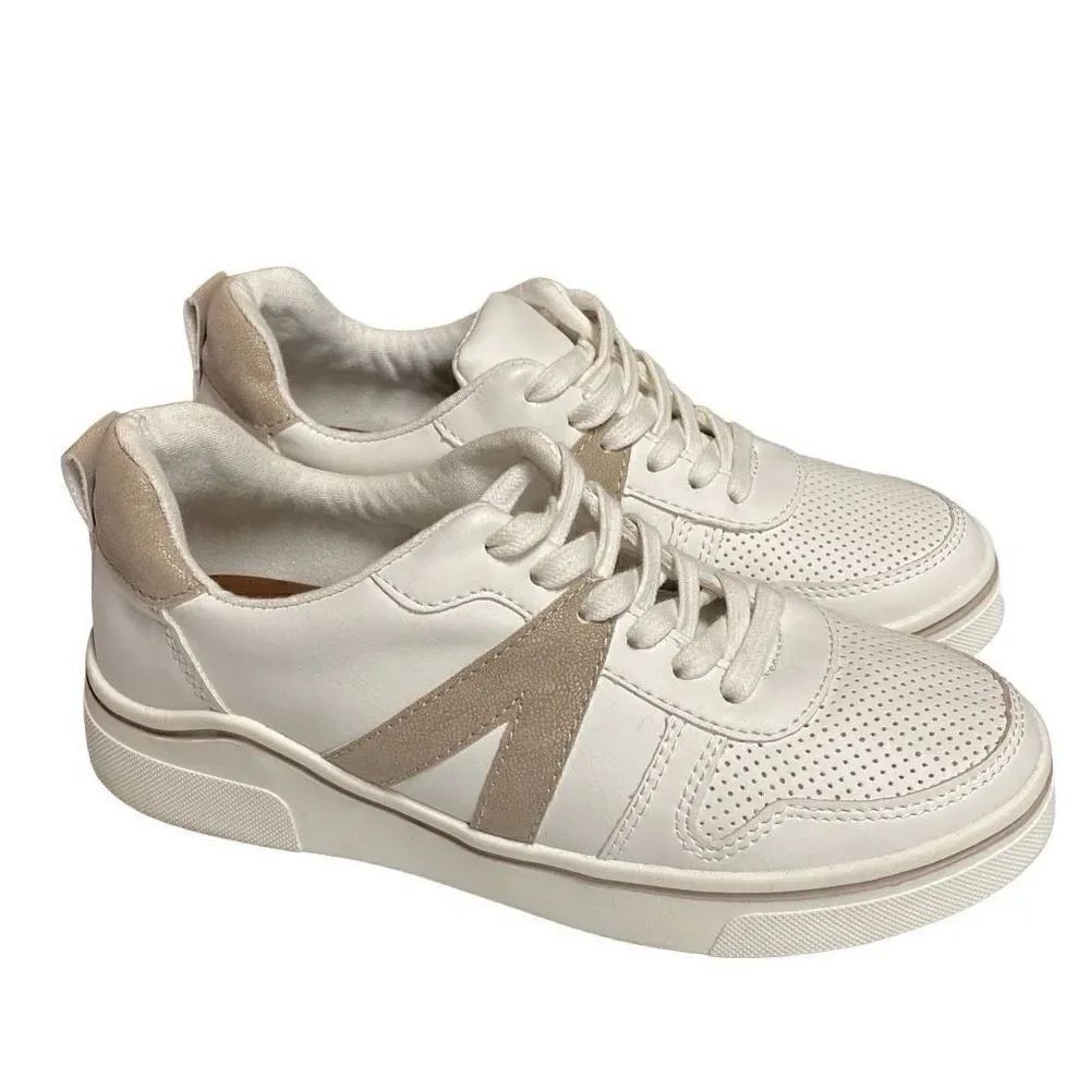 MIA Alta White & Tan Sneaker Size 6 NEW